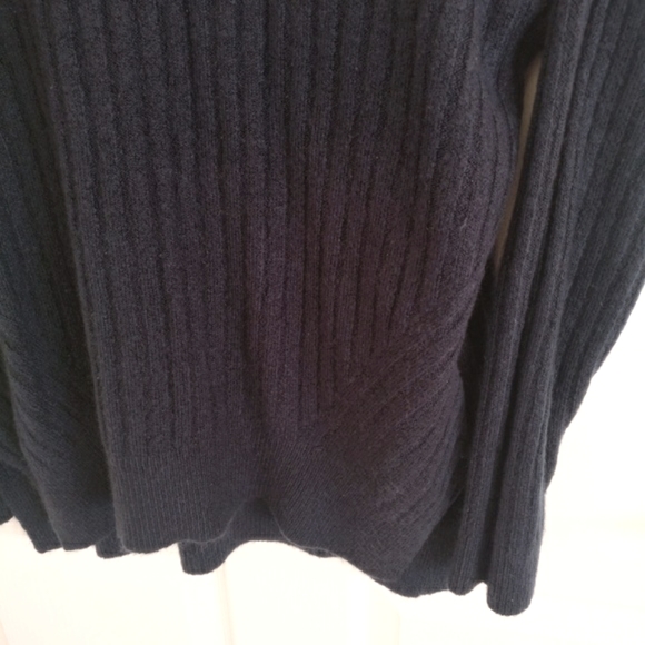 A&F Ribbed Pullover Sweater XS Navy - Picture 5 of 5